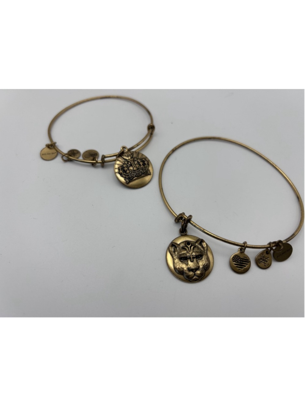Bracelet Set Alex And Ani Gold Tone Bangle Lion Flag Charm Wild Heart 8 In - Picture 7 of 10